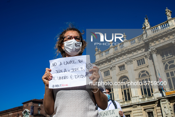 
Trainees in psychology protest in the city center to obtain recognition of the work done in hospitals during the COVID emergency and to gai...