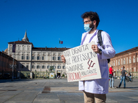 
Trainees in psychology protest in the city center to obtain recognition of the work done in hospitals during the COVID emergency and to gai...