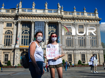 
Trainees in psychology protest in the city center to obtain recognition of the work done in hospitals during the COVID emergency and to gai...