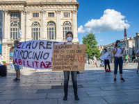 
Trainees in psychology protest in the city center to obtain recognition of the work done in hospitals during the COVID emergency and to gai...