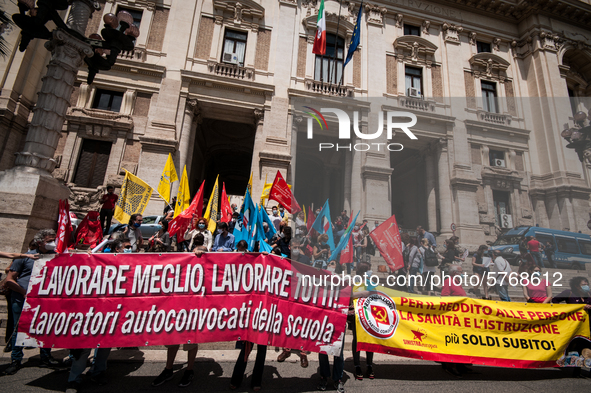 Members of major teachers' trade unions stage a demonstration in front of the Ministry of Education on June 8, 2020 in Rome, Italy as the co...