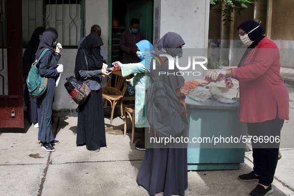 The start of the high school and Al-Azhar high school final exams, amid severe precautionary measures, sterilization, and temperature measur...