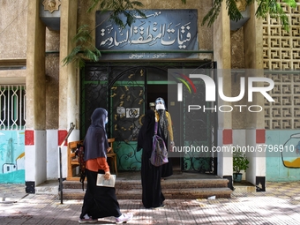 The start of the high school and Al-Azhar high school final exams, amid severe precautionary measures, sterilization, and temperature measur...