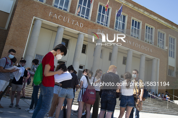 Students  enter to take the exams of the Evaluation of Access to University (EVAU) in Complutense University on July 06, 2020 in  Madrid, Sp...