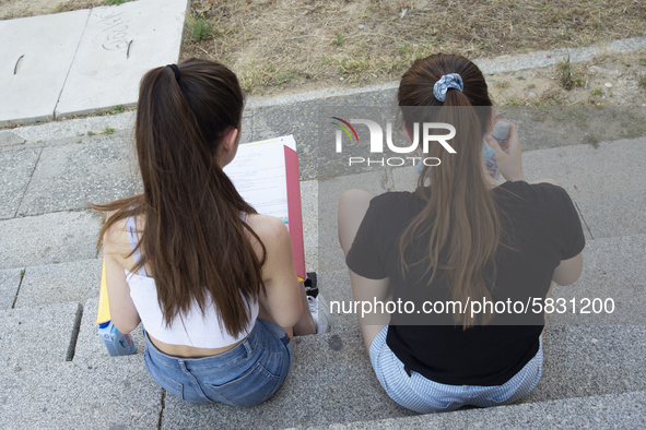 Students  enter to take the exams of the Evaluation of Access to University (EVAU) in Complutense University on July 06, 2020 in  Madrid, Sp...