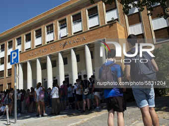 Students  enter to take the exams of the Evaluation of Access to University (EVAU) in Complutense University on July 06, 2020 in  Madrid, Sp...