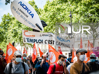 Several hundred employees of the Nokia group, including those at the Lannion plant, gathered in Paris, France, on July 8, 2020 for a large d...