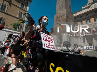 Flash Mob of precarious teachers ''I exist'' The National Association of Teachers for Workers' Rights has demonstrated in front of Montecito...