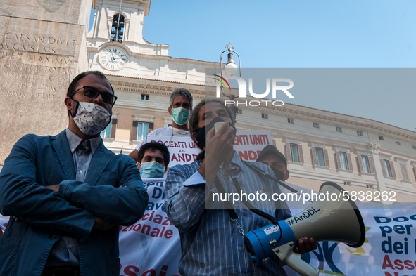 The former Minister of Education, University and Research Lorenzo Fioramonti, during  the Flash Mob of precarious teachers 'I exist' The Nat...