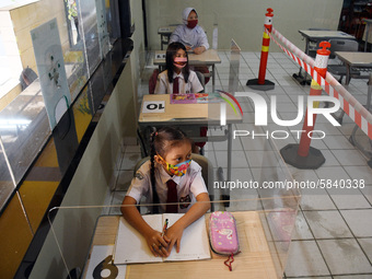 Simulation of teaching and learning in the Nassa School (Nasional Satu) Bekasi, in July, 10,2020. Coming to school with a new normalcy next...