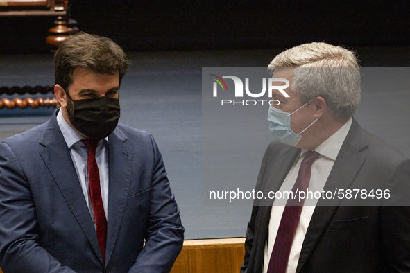 Minister of Education Tiago Brandao Rodrigues (L) and Mayor of Gaia, Eduardo Vitor Rodrigue during a session meeting, at the Autidorio Munic...