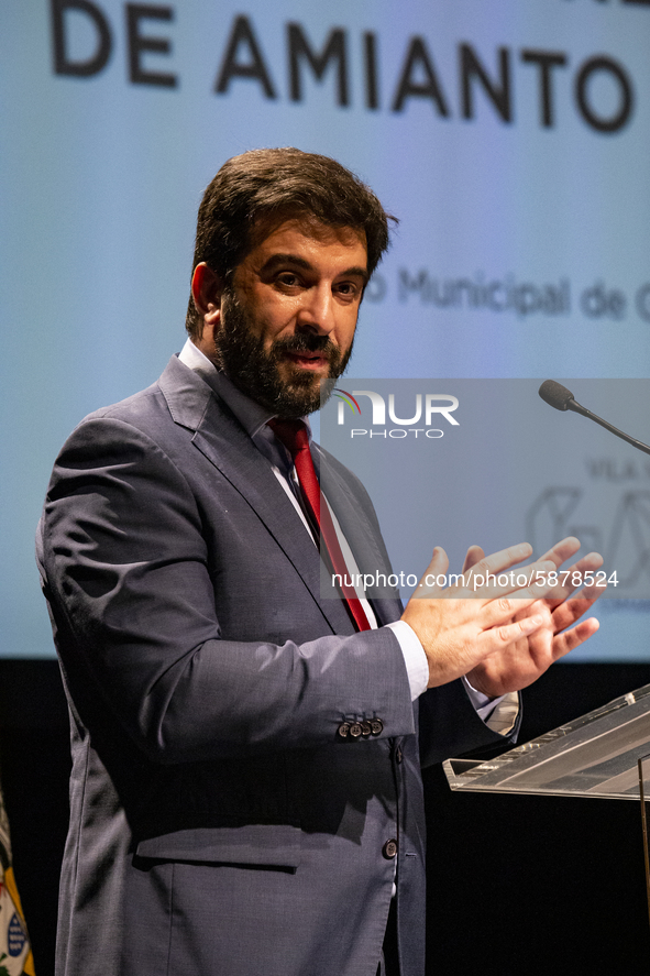 Minister of Education Tiago Brandao Rodrigues at a session, at the Autidorio Municipal de Gaia, of agreements to remove asbestos in schools...