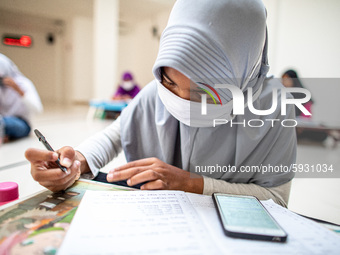 Mosque Al - Ikhlas, Bintaro provided free WiFi Internet Connection to students who want to learn online. Some Students whoe live near by the...