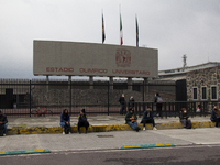 Parents and relatives who accompanied their children to the selection exam, wait outside the stadium. This even when they were asked to send...