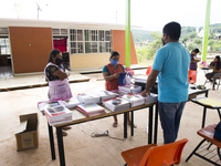 Guidance for the new distance education modality in Ahuelican, Guerrero, Mexico, on  August 24, 2020 The Benito Juarez Bilingual Primary Sch...