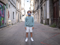  A children go back to school with a mask in Bordeaux, France on September 1st 2020.  Due to the coronavirus epidemic (Covid-19), wearing a...