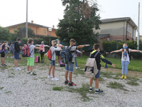 Throughout Italy, the crisis due to Covid 19 has forced schools to delay their opening, until today. This morning the G. Negri Elementary Sc...