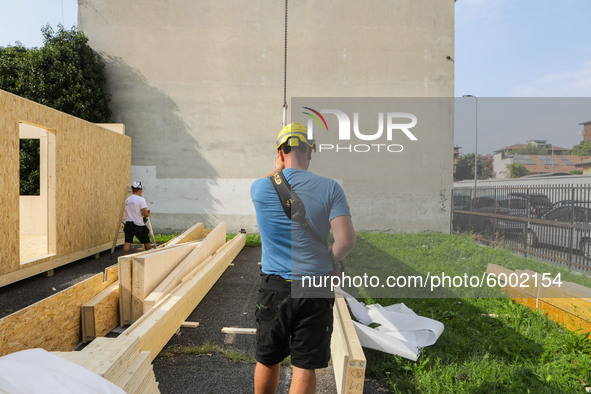 Works for the construction of prefabricated buildings destined to become classrooms to guarantee and carry out activities in safety, Italy,...