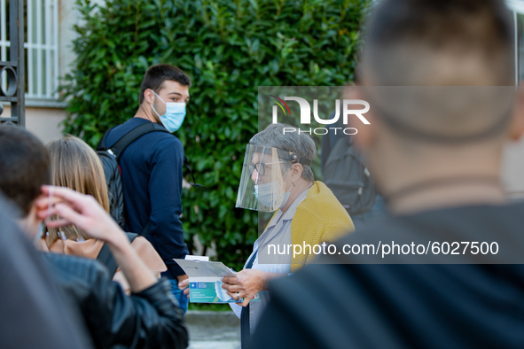 Students of the Liceo Scientfico of Rieti, Italy on 24 September 2020 at the entrance. Reopening for schools that have postponed the start o...