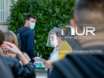 Students of the Liceo Scientfico of Rieti, Italy on 24 September 2020 at the entrance. Reopening for schools that have postponed the start o...