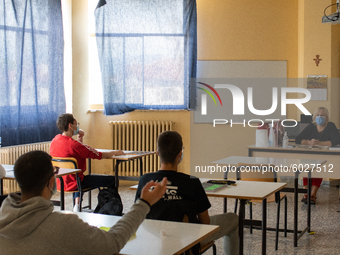 Classrooms with the desks at a safe distance of the institute of surveyors in Rieti, Italy on 24 September 2020. Reopening for schools that...