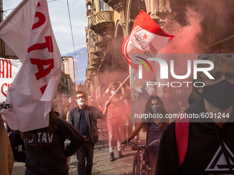 Students strike against the way the Italian government managed, with delays and failures, the restart of the school year 2020/2021, followin...