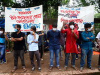 Student Union activists stage a demonstration in front of Ministry of Education demanding reducing the fee of school and college students du...