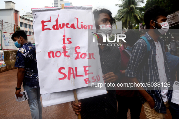 Student Union activists stage a demonstration in front of Ministry of Education demanding reducing the fee of school and college students du...