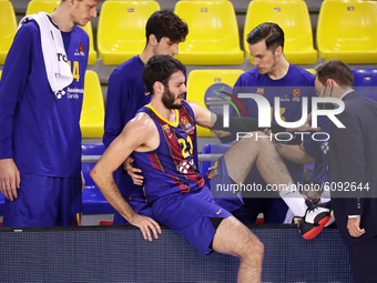 Alex Abrines is injured during the match between FC Barcelona and Panathinaikos BC, corresponding to the week 4 of the Euroleague, played at...