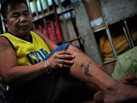 Go to http://nurphoto.com/reportages/ to see more - BATANG CEBU 45 / Ameliano an inmate who is in jail for the longest time around 22 years...