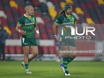 L-R Billy Meakes of London Irish and Blair Cowan of London Irish during Gallagher Premiership between London Irish and Leicester Tigers at B...