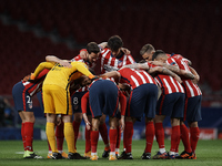 Atletico players harangue before the UEFA Champions League Group A stage match between Atletico Madrid and FC Bayern Muenchen at Estadio Wan...