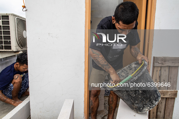 A student of the boarding school made fish pond as part of the boarding school source of income for it members. Islamic boarding school for...