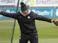  Alex Gidman Head Coach of Worcestershire during warm up  during  LV Championship Group 1 Day One of Four between Essex CCC and Worcestershi...