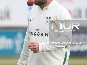  Worcestershire's Joe Leach  during warm up  during  LV Championship Group 1 Day One of Four between Essex CCC and Worcestershire CCC at The...