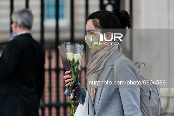 Mourners queue outside Buckingham Palace after it was announced that Britain's Prince Philip, husband of Queen Elizabeth, has died at the ag...