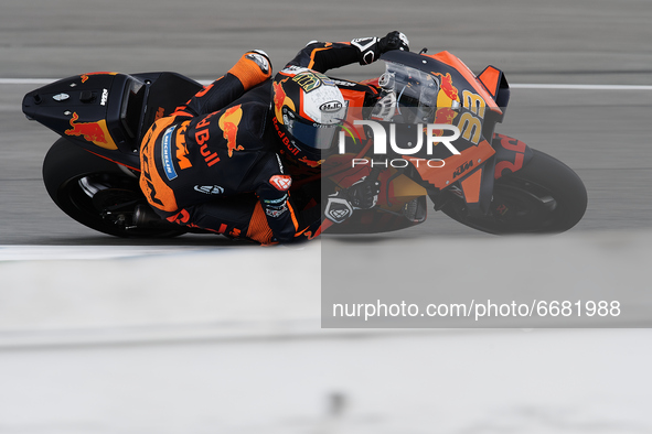 Brad Binder (33) of Republic of South Africa and Red Bull KTM Factory Racing during the MotoGP test day at Circuito de Jerez - Angel Nieto o...