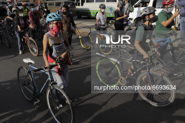 Cyclists demonstrate on Avenida Tláhuac after the collapse of Metro line 12 on the night of May 3 between Tezonco and Olivos stations in Mex...