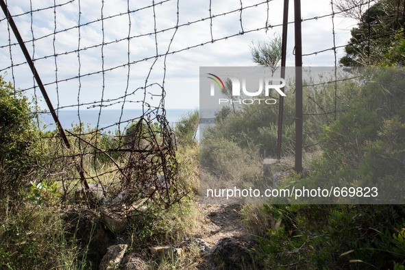 Border Italy / France at the "trail of death",  on June 24, 2015. The situation of migrants camped in Ventimiglia has not changed except for...