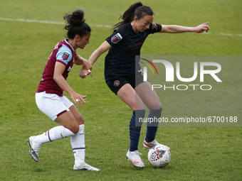  Caroline Weir of Manchester City WFC holds of Maz Pacheco of West Ham United WFC  during  Barclays FA Women's Super League  match between W...