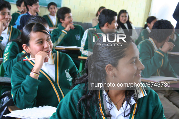 Students from a primary school in Mexico receive classes during the back-to-school period to continue their studies in Mexico City, Mexico ,...