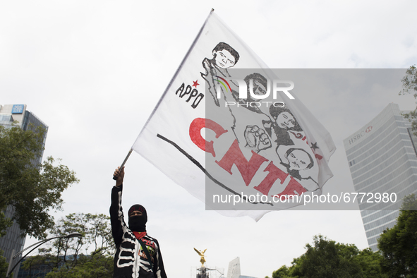 Members of the National Coordinator of Education Workers (CENTE by its acronym in Spanish) from various states of the country, marched in Me...