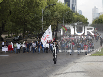 Members of the National Coordinator of Education Workers (CENTE by its acronym in Spanish) from various states of the country, marched in Me...