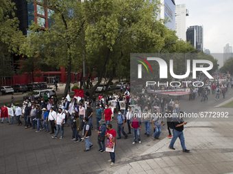 Members of the National Coordinator of Education Workers (CENTE by its acronym in Spanish) from various states of the country, marched in Me...