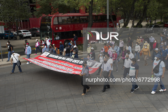 Members of the National Coordinator of Education Workers (CENTE by its acronym in Spanish) from various states of the country, marched in Me...