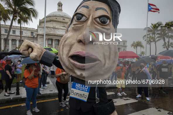 Teacher, Students and Workers of the UPR (University of Puerto Rico) protest against a budget cut of $94 million imposed by the Fiscal Contr...