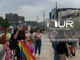 On June 19th took place the annual Pride Parade in Clermont-Ferrand, France, under a stifling heat. The event gathered tons of people. The c...