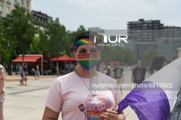 On June 19th took place the annual Pride Parade in Clermont-Ferrand, France, under a stifling heat. The event gathered tons of people. The c...