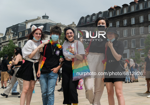 On June 19th took place the annual Pride Parade in Clermont-Ferrand, France, under a stifling heat. The event gathered tons of people. The c...