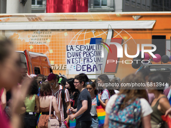 On June 19th took place the annual Pride Parade in Clermont-Ferrand, France, under a stifling heat. The event gathered tons of people. The c...